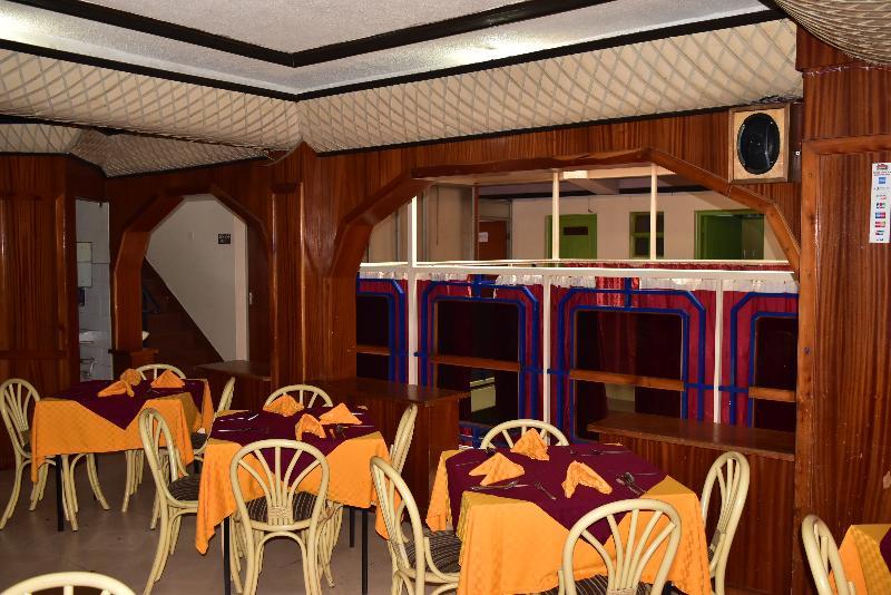 Ibis Hotel Nyeri Luaran gambar